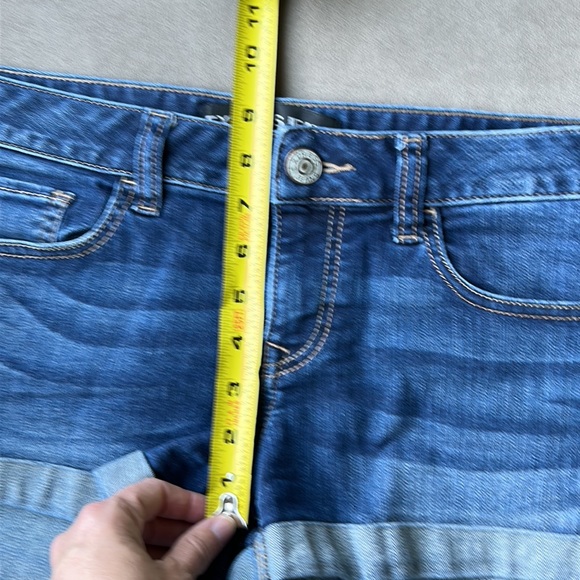 Express cuffed jean shorts size 6 B42 - Picture 7 of 10
